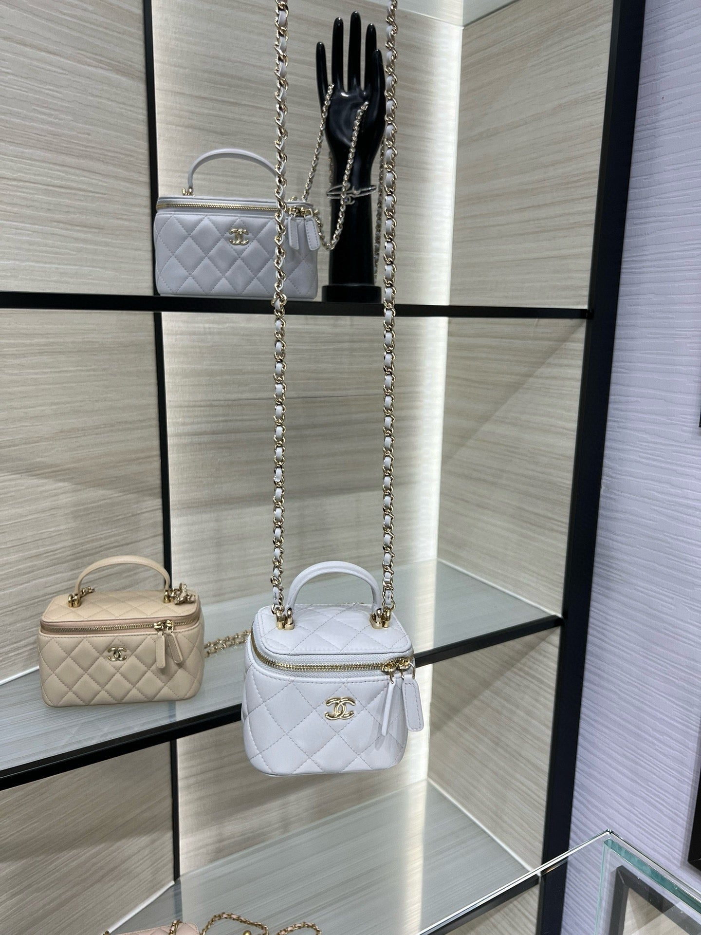 Mini White  Quilted Box Bag with Chain Strap & Top Handle – Zip Closure Shoulder Crossbody